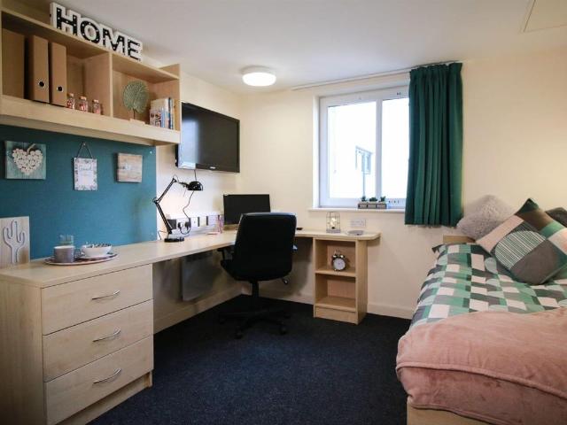 Studio for rent in Elmfield, Leicestershire