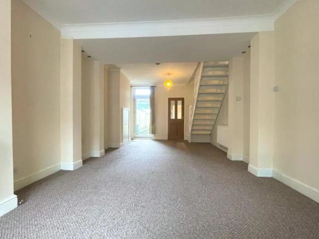 House for rent in Lakenham, East Bank