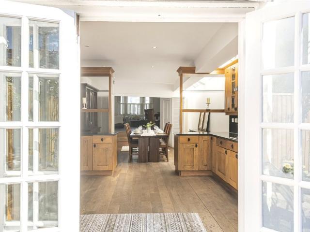 House for rent in Fulham, Cat Hill