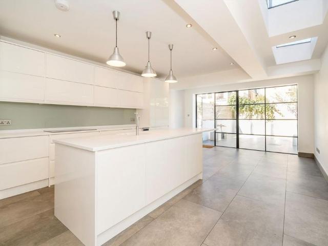 House for rent in Sands End, Greater London