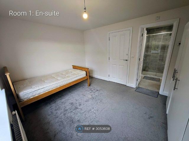 Room for rent in Stocking Farm, Leicester