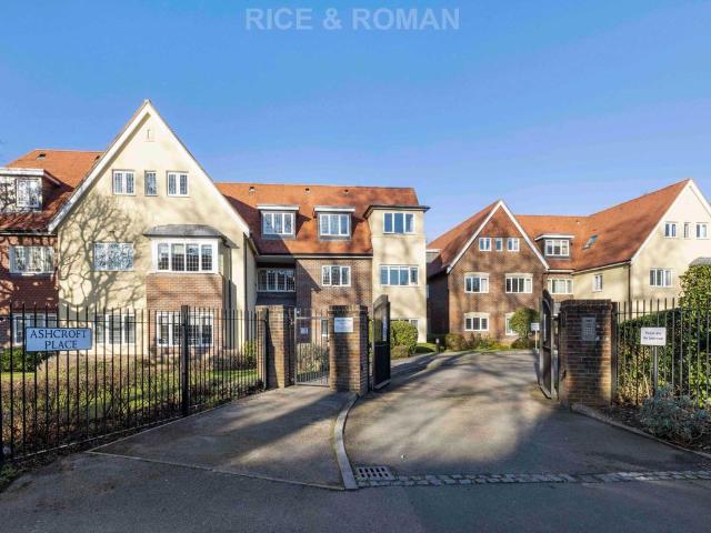 Apartment for rent in Leatherhead, Mole Valley