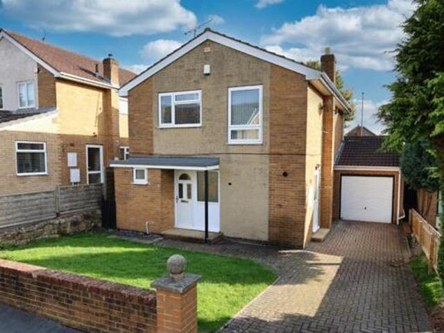 House for sale in Pudsey, West Yorkshire