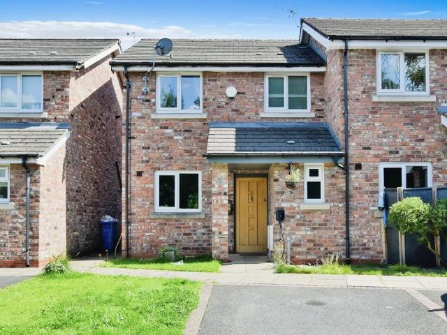 House for rent in Gillbent, Stockport