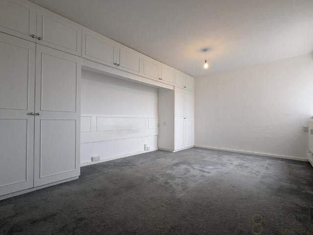 Apartment for rent in Aldrington