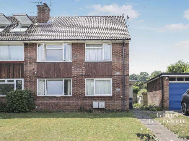 House for rent in Chesham, Asheridge