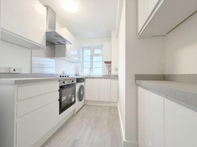 House for rent in Cricklewood, Greater London