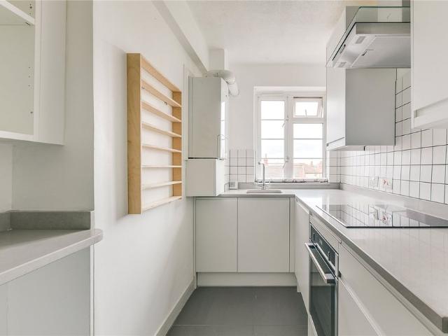 Apartment for rent in Cricklewood, Greater London
