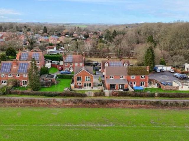 House for sale in Thatcham, West Berkshire