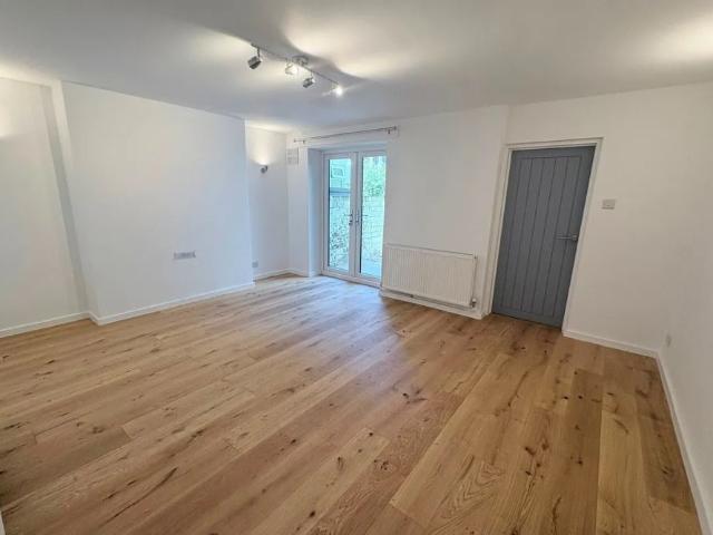 Apartment for rent in Upperton, Eastbourne