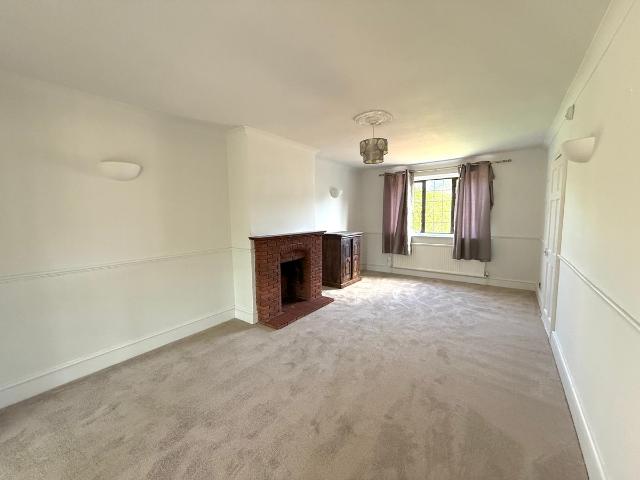 House for rent in Wexham and Ivers Community Board, Iver Heath