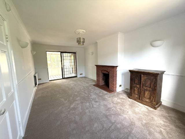 House for rent in Wexham and Ivers Community Board, Iver Heath