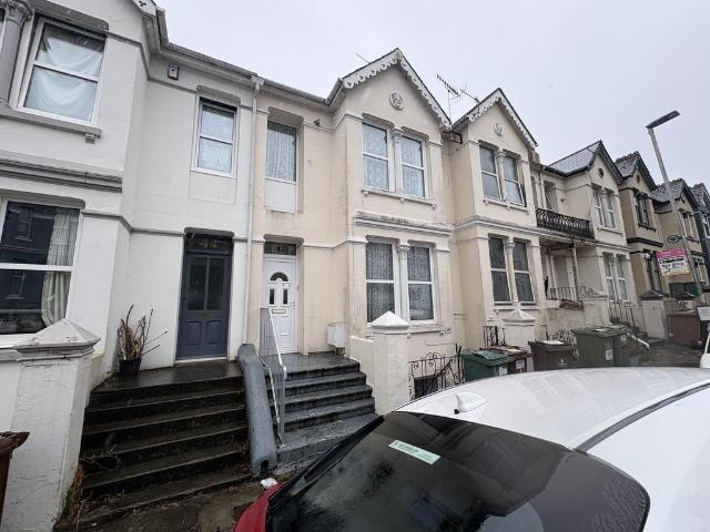 Apartment for rent in Lipson Vale, Mount Wise