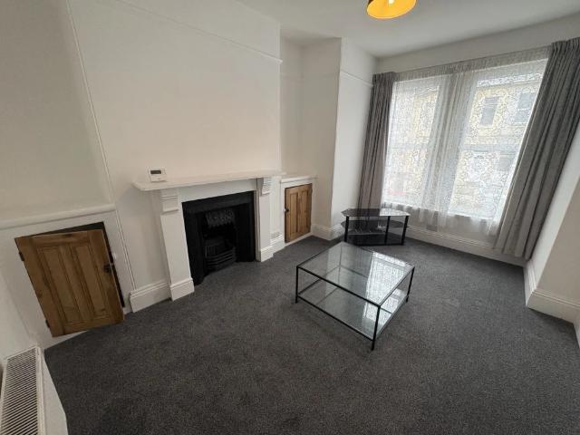 Apartment for rent in Lipson Vale, Plymouth