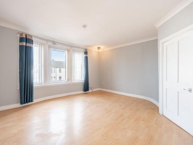 Apartment for rent in Balmore, Scotland
