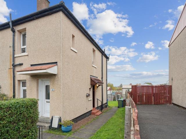 Apartment for rent in Balmore, Scotland