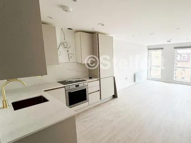 Apartment for rent in Seven Kings, Greater London
