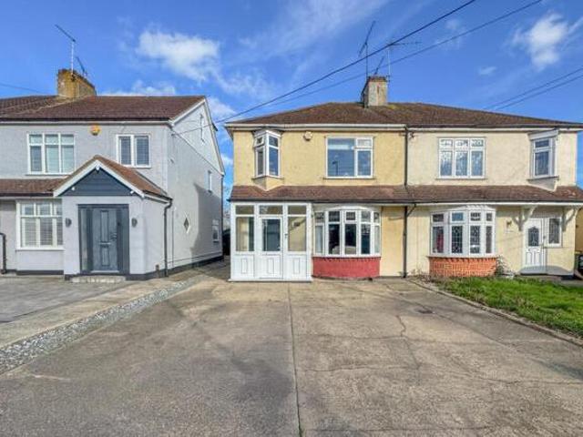 House for sale in Stroud Green, Barling