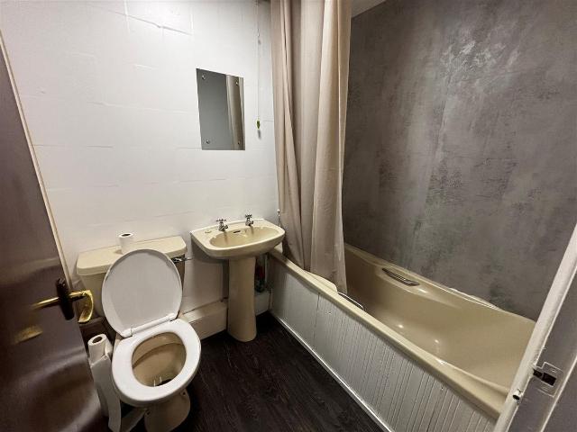 House for rent in Broadshard, Somerset