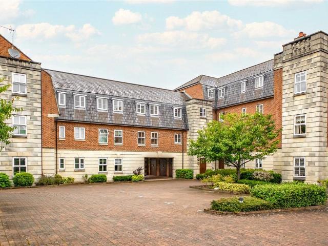 Apartment for rent in Lakeside, Rodbourne