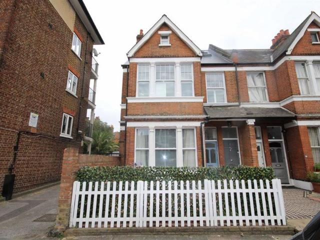 House for rent in Mortlake, Greater London