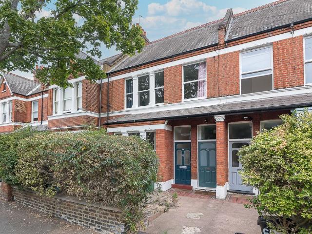 Apartment for rent in Mortlake, Greater London