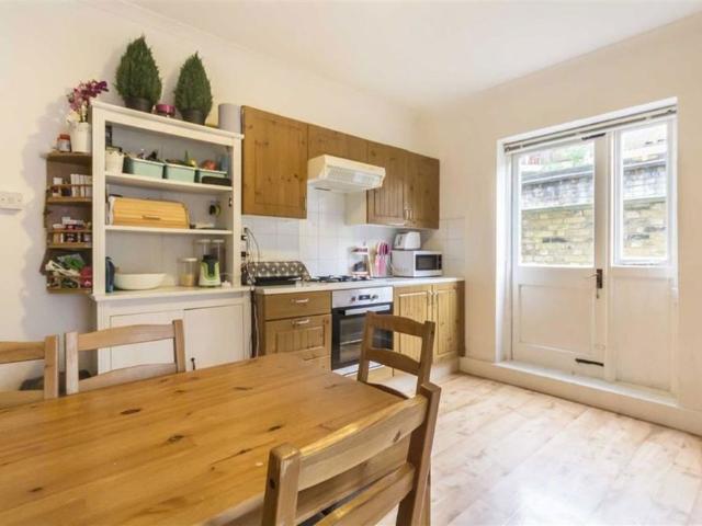 House for rent in Mortlake, Greater London