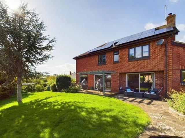 House for sale in Gloucester, Gloucestershire