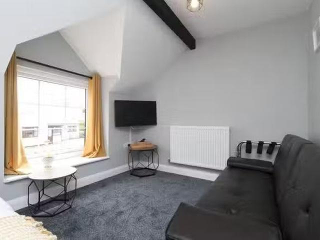 Apartment for rent in Llaniestyn, Wales