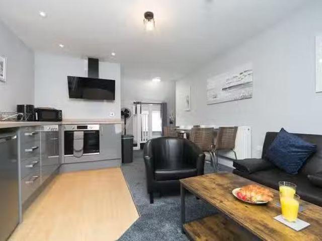 Apartment for rent in Llaniestyn, Wales