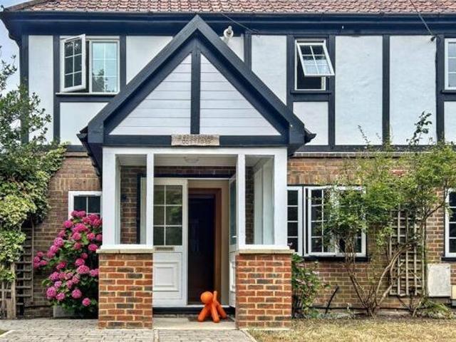 House for sale in Chesham, Ashley Green