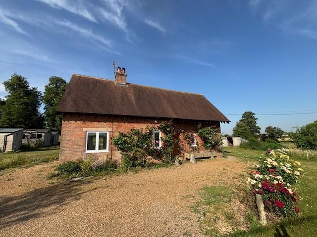 House for rent in Barton Stacey, Hampshire
