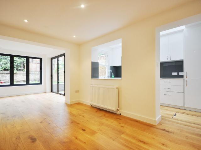 Apartment for rent in Kensal Town, Greater London