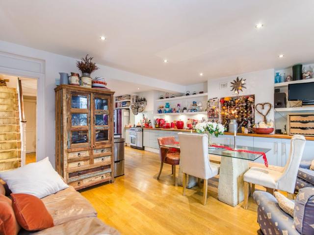 Apartment for rent in Kensal Town, Greater London