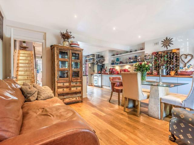 Apartment for rent in Kensal Town, Greater London