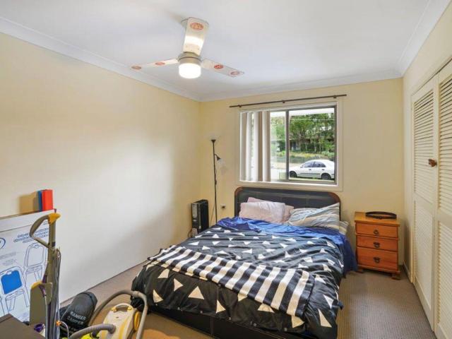 House for sale in Ashmore City