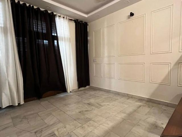 Property for rent in Deri