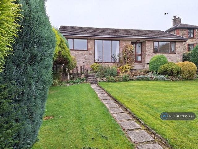 House for rent in Charlesworth, East Midlands