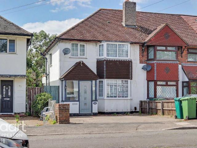 House for rent in Kempton Park, Lower Halliford