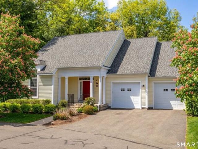 Condo for sale in Simsbury, Connecticut