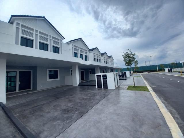Terraced House for sale in Wellesley, Penang