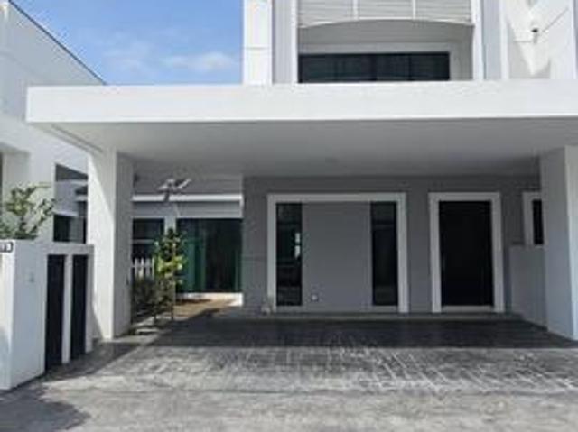 Terraced House for rent in Wellesley, Penang