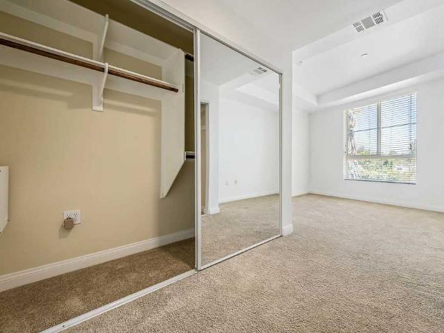 Apartment for rent in Canoga Park, California
