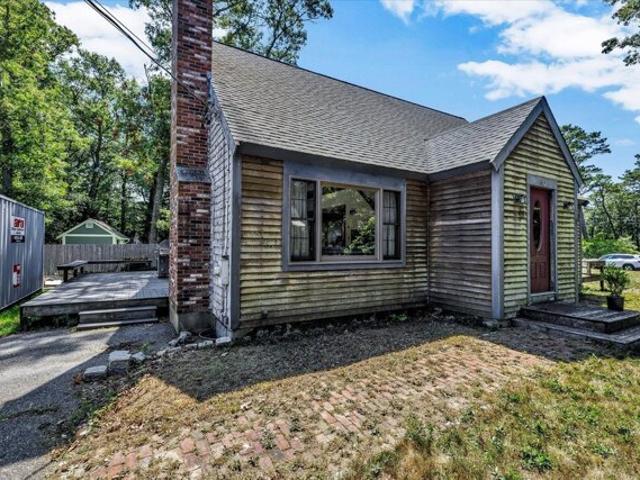 House for sale in Mashpee