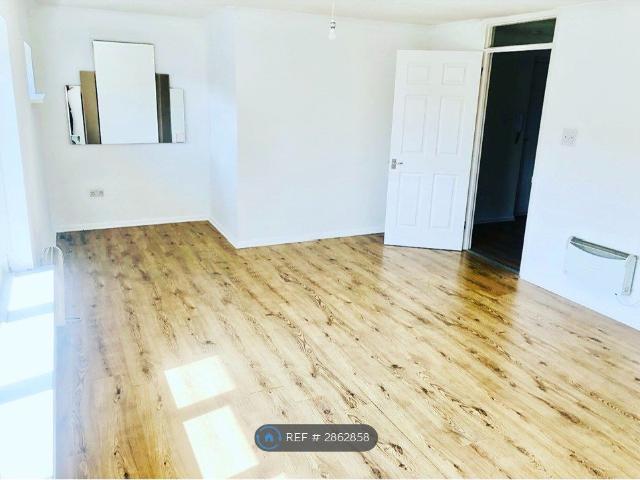 Apartment for rent in Rainham, Greater London