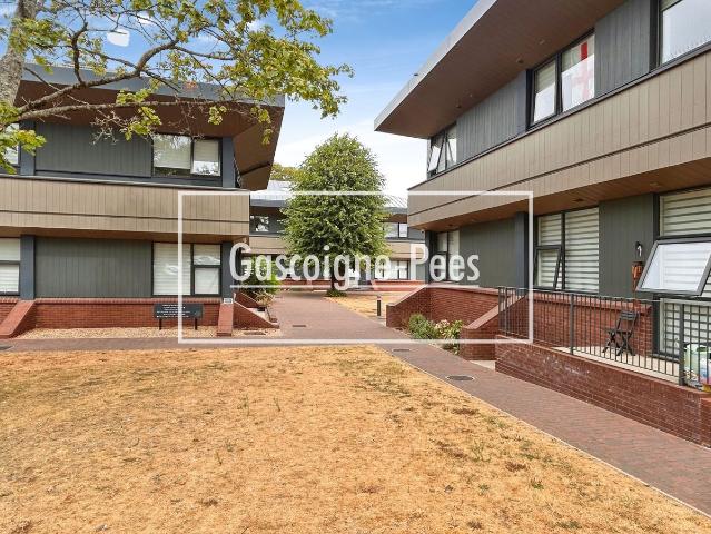 Apartment for rent in Winklebury, Priest Down