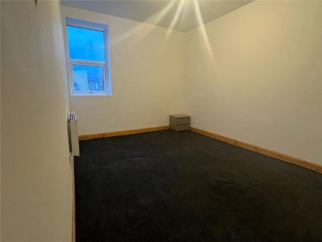 Room for rent in Eightlands, Dewsbury