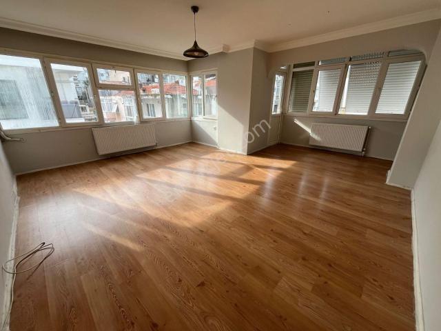Karabağlar, İzmir içerisinde kiralık mülk