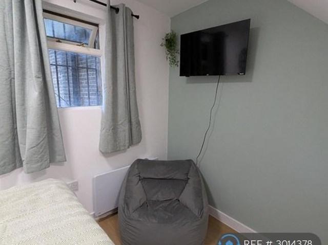 Apartment for rent in Hammersmith, Greater London