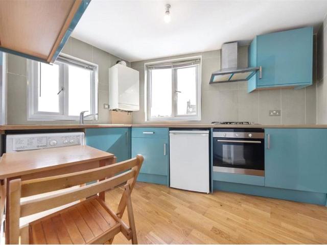 Studio for rent in Shepherd's Bush, Greater London